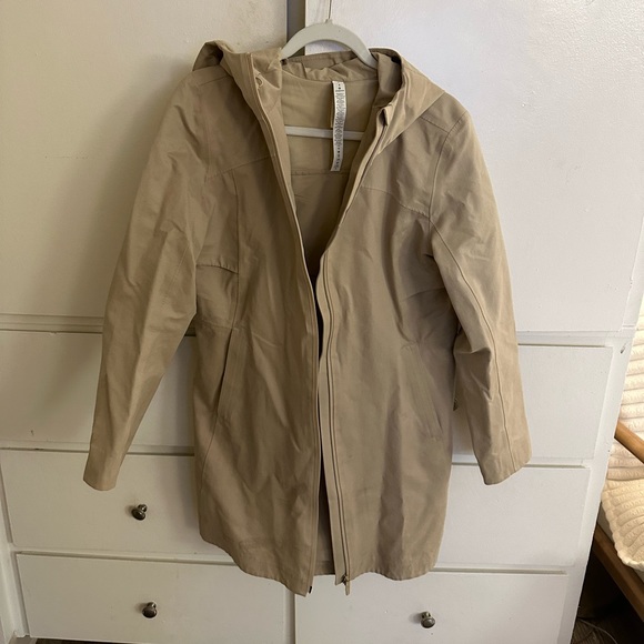 Lululemon Rainproof Jacket Sz. 6 - Picture 1 of 2